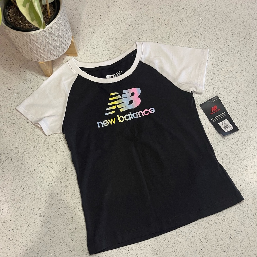 NWT: New Balance Girls Logo Crop Top